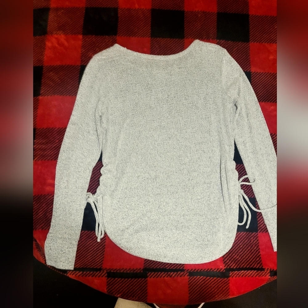 SO Heather Gray Long Sleeve Top with Side Ties - Picture 8 of 8